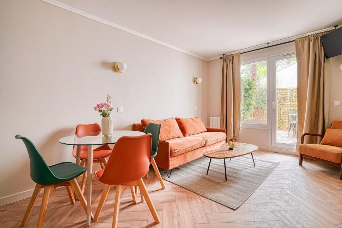 Eden Suite Paris La Defense Курбевуа Екстер'єр фото