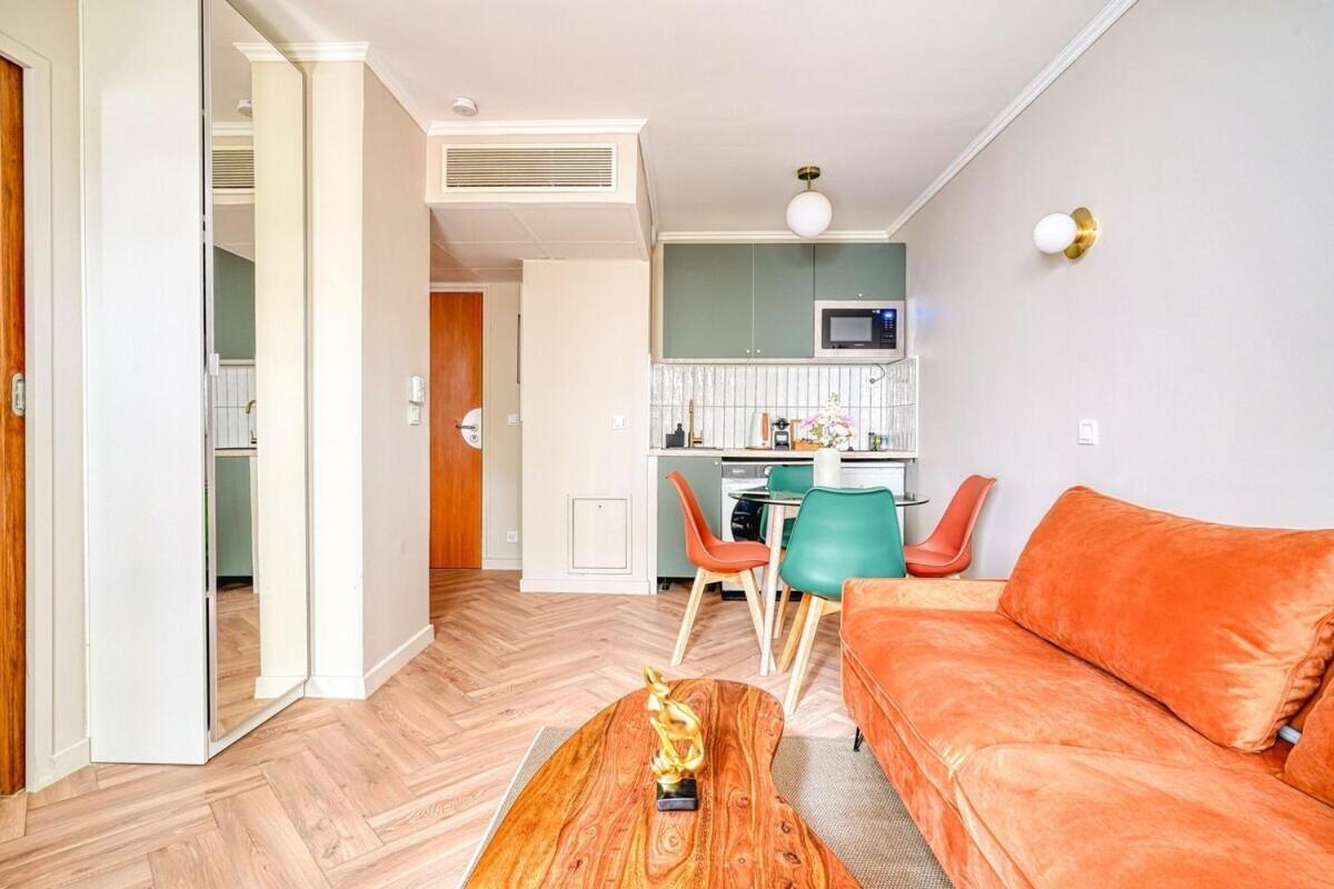 Eden Suite Paris La Defense Курбевуа Екстер'єр фото