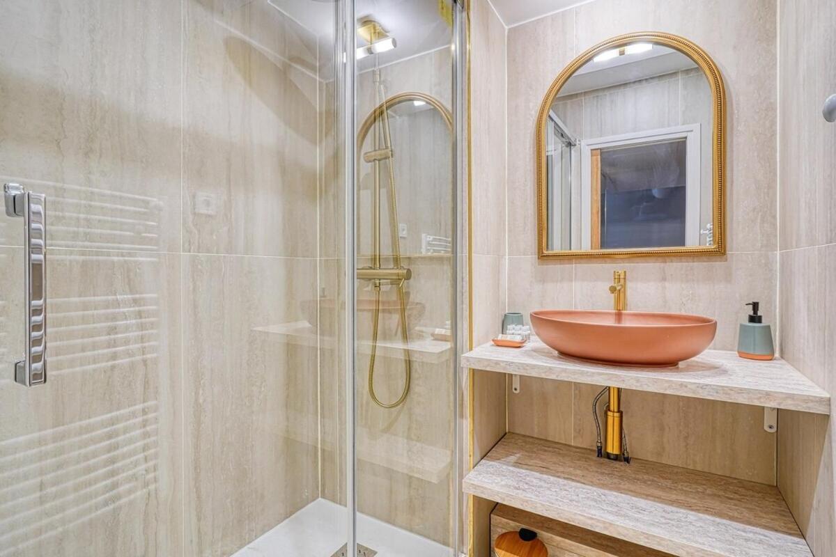 Eden Suite Paris La Defense Курбевуа Екстер'єр фото