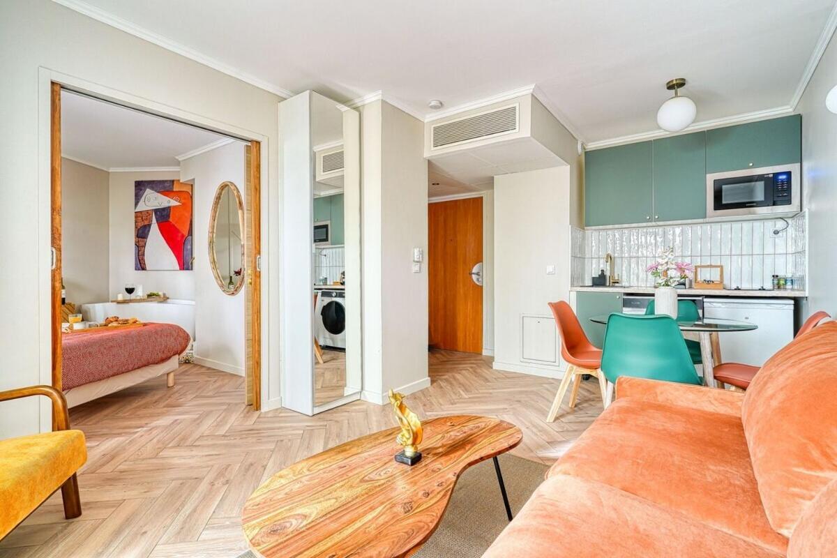 Eden Suite Paris La Defense Курбевуа Екстер'єр фото